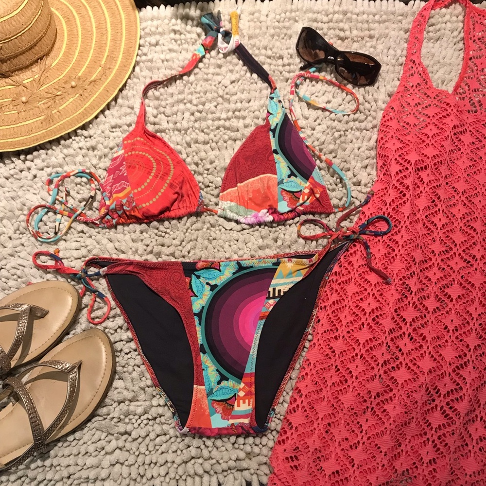 Desigual Bikini Multi Colorful Print Triangle Top with Insert Liners Like New